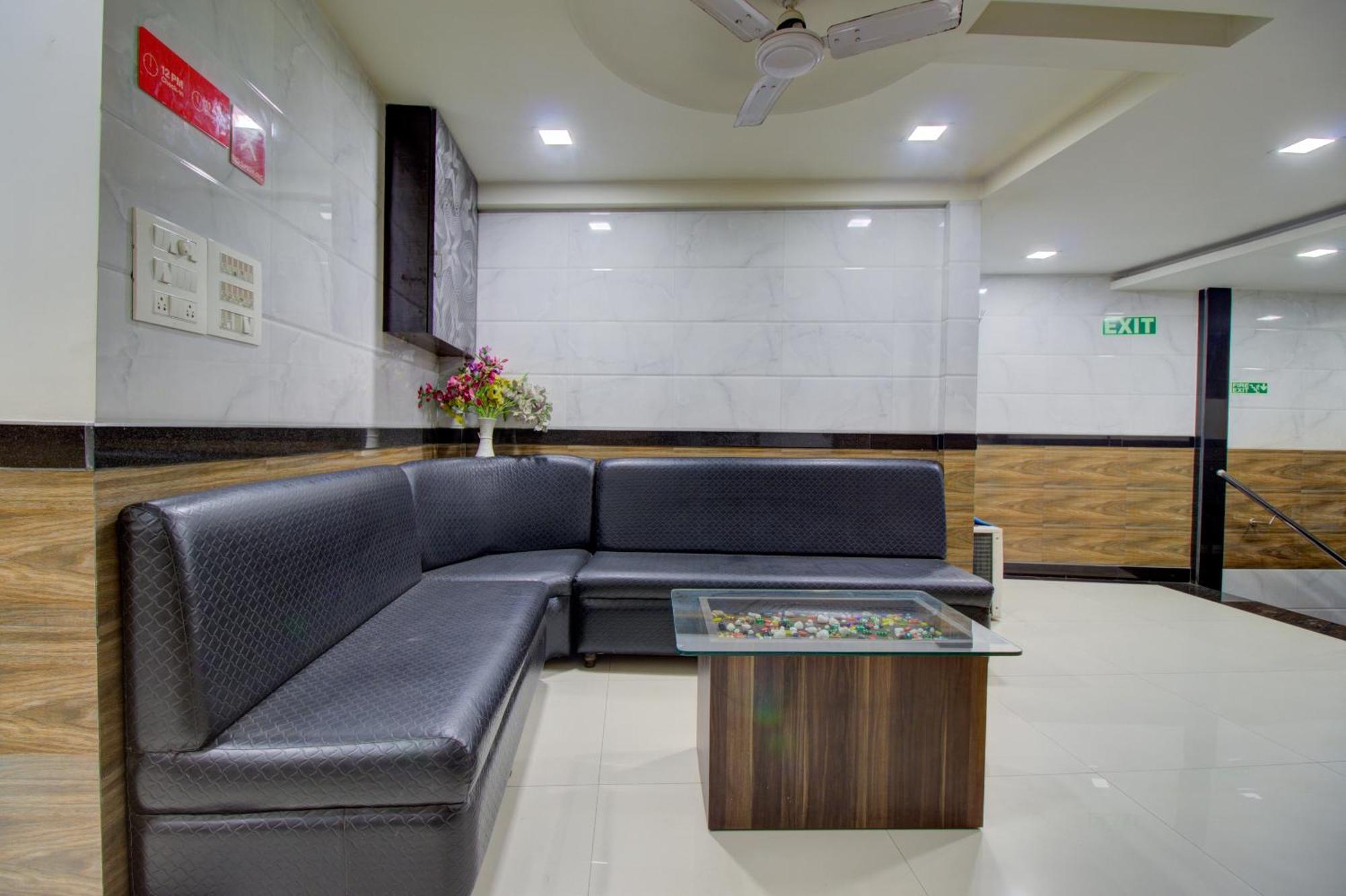 Hotel O Sion Residency Mumbai Exteriör bild